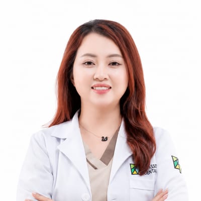 Dr. Huong Nguyen (Dr. Rosie), Cosmetic Dentist & Orthodontist at Picasso Dental Clinic